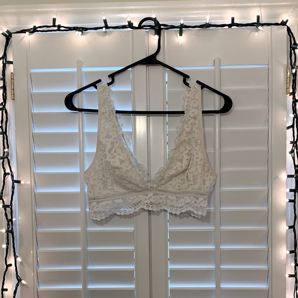 Victoria Secret Lace Bralette, M